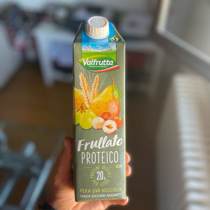 photo of Valfrutta Frullato Proteico Pera Uva Nocciola shared by @tenny88 on  07 Sep 2023 - review
