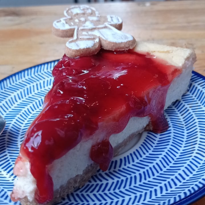 photo of Vegetal cheesecake de cereza shared by @aerin on  10 Dec 2023 - review