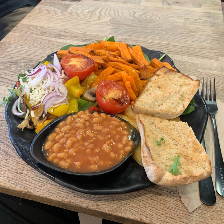 photo of Beanhive coffee Vegan Breakfast shared by @laurahint on  02 Jun 2024 - review