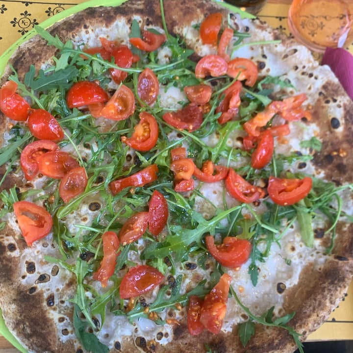 photo of Salerno Centro Pizzeria Gourmet Cucci Primavera versione vegetale shared by @valeriapugliese on  17 Feb 2025 - review