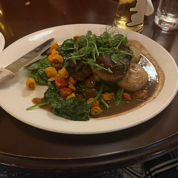 photo of Metropolitain Brasserie Restaurant Lion’s Mane Mushroom Steak shared by @eilidhm on  30 Sep 2025 - review