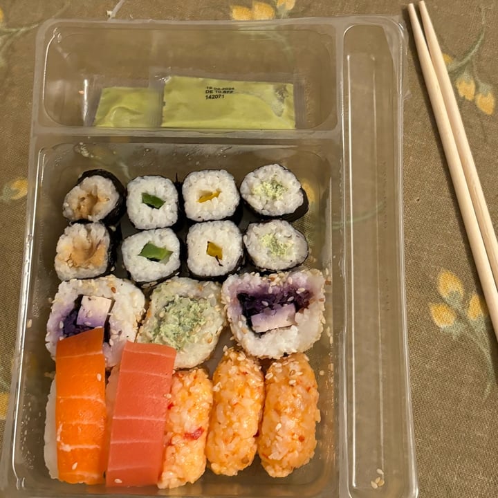 photo of Just Veg! (ALDI Italy) Sushi-Box shared by @giovanna82 on  07 Jan 2024 - review