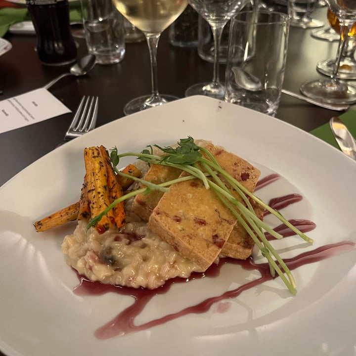 photo of Ekerum Golf & Resort AB mushrooms risotto with fried tofu shared by @giuliawally on  27 Aug 2023 - review