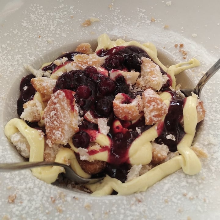 photo of Rifugio Romano Sbriciolata vegan frutti di bosco shared by @veggylove on  01 Apr 2024 - review