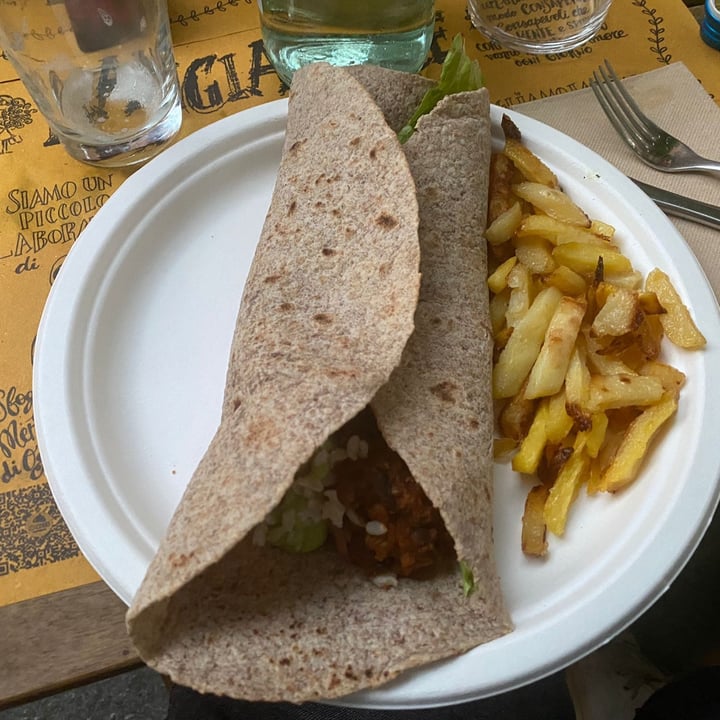 photo of Mangiamore Veggie Burrito shared by @marylea on  27 Aug 2023 - review