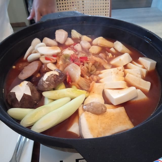 Photo of the dish “kimchi hotpot”