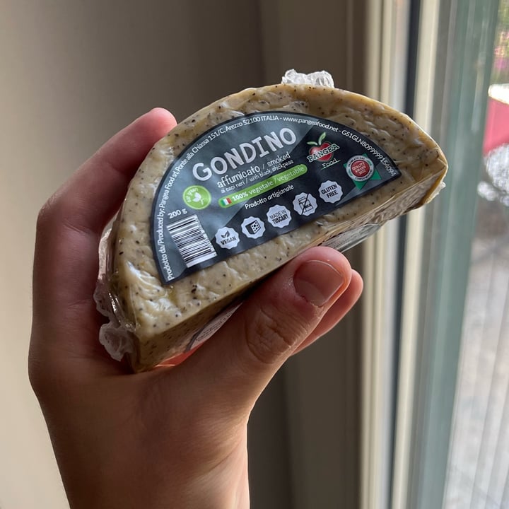 photo of Eatgreen formaggio Gondino aroma tarturo shared by @m4ri0 on  01 Oct 2023 - review