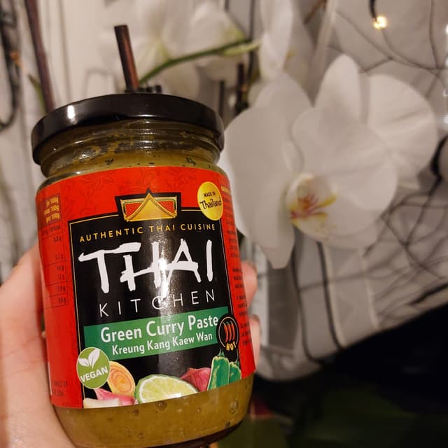 Green curry paste at Thai Kitchen - Review by @cloudyaquilegia | abillion