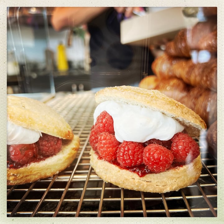 photo of Café Dei Campi Raspberry Shortcake shared by @flaviamajlis on  03 Sep 2023 - review