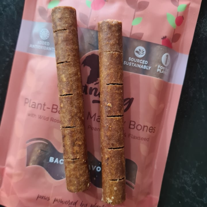 photo of Plantdog Plant-based Marrow Bone (bacon 😔 flavoured) shared by @veronicagroen on  27 Sep 2024 - review