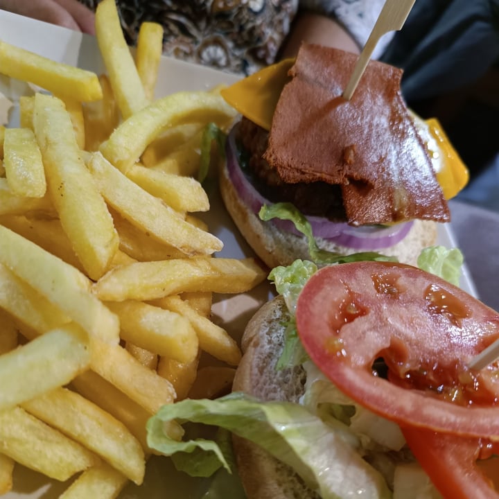 photo of V DE VEGETTA Beyond Burger shared by @angelesrocaz on  19 Nov 2023 - review