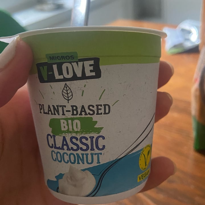 photo of Migros V-Love plant based bio classic coconut shared by @lidianani on  14 Sep 2024 - review