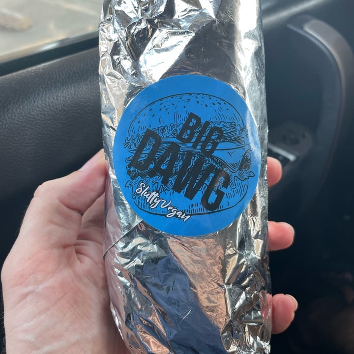 photo of SluttyVegan Dallas Big Dawg shared by @thevagrantvegan on  20 Sep 2023 - review