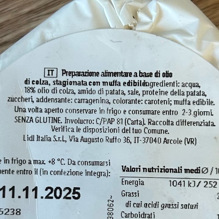 photo of Vemondo formaggio cremoso shared by @annaberger on  16 Oct 2025 - review