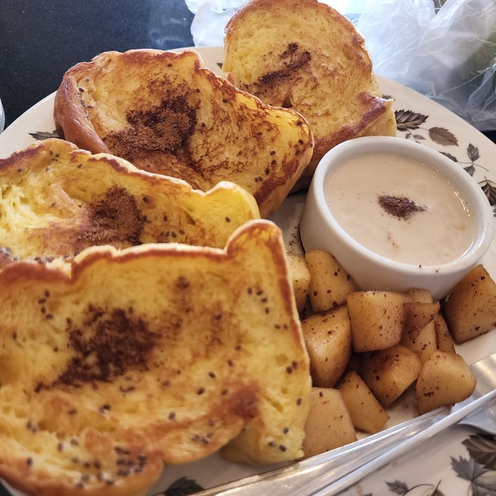 photo of Asa Vegan Kitchen and Studio French Toast With Caramelized Apples shared by @teamaldous on  22 Apr 2024 - review