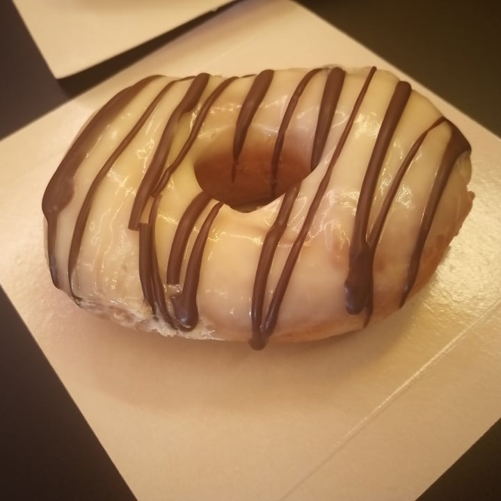 photo of Vonuts Vegan Donut Zebra shared by @titoherbito on  01 Nov 2023 - review