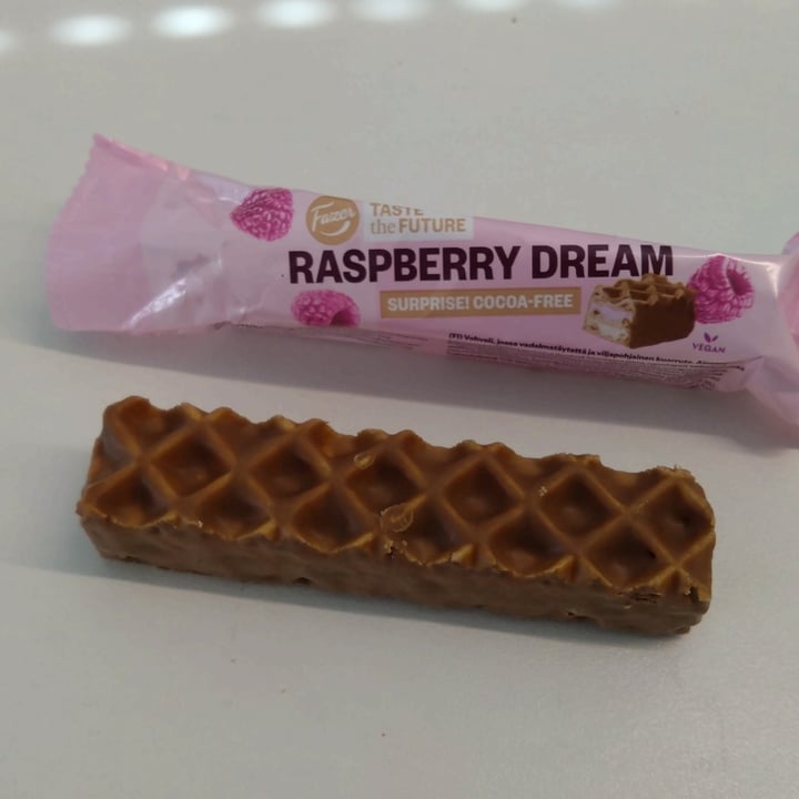 photo of Fazer Raspberry Dream shared by @from02miro on  06 Aug 2025 - review