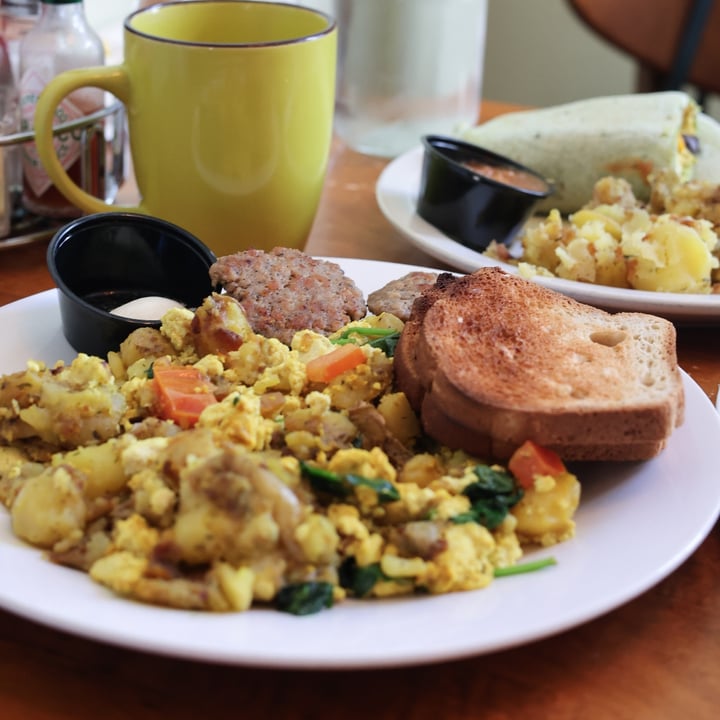 photo of Butter Café Tofu Scramble shared by @lizmaselli on  07 Apr 2024 - review