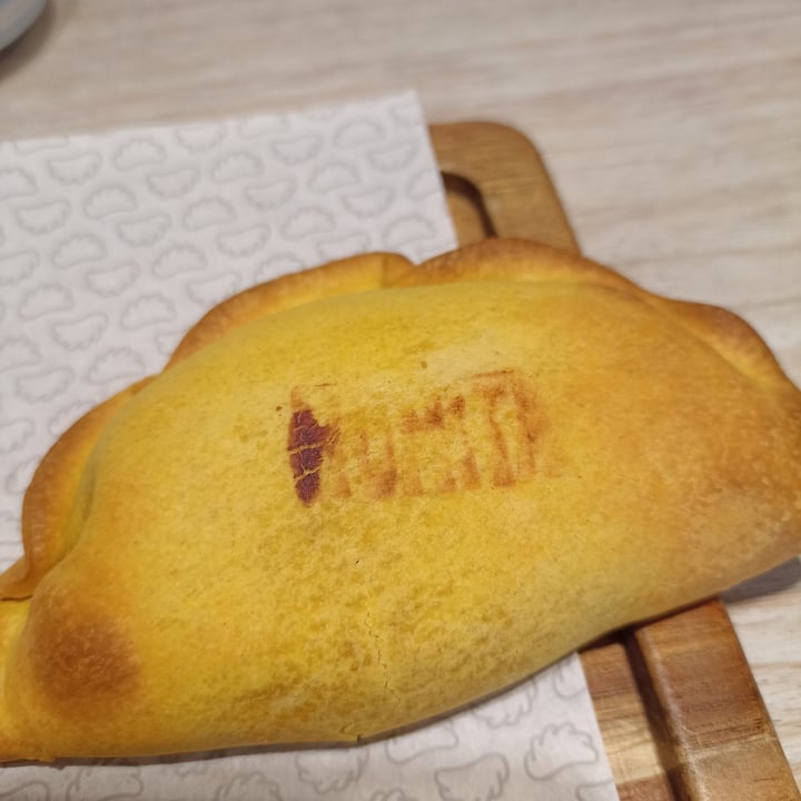 photo of Las Muns Empanada Sabor Humita shared by @fabuchi on  09 Apr 2025 - review