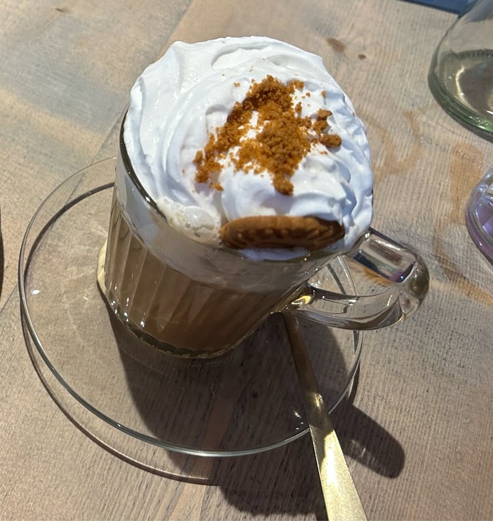 photo of The Vibe biscoff latte shared by @rebekahoutterside on  11 Sep 2023 - review