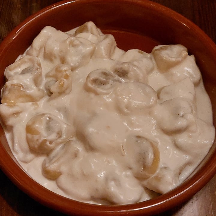 photo of ZEM Vegan Bistrot Tortellini Alla Panna shared by @anna97 on  04 Dec 2023 - review