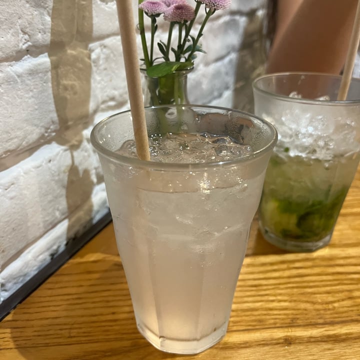 photo of Quinoa Bar Vegetarià ginger gin and tonic shared by @devon0 on  12 Sep 2023 - review