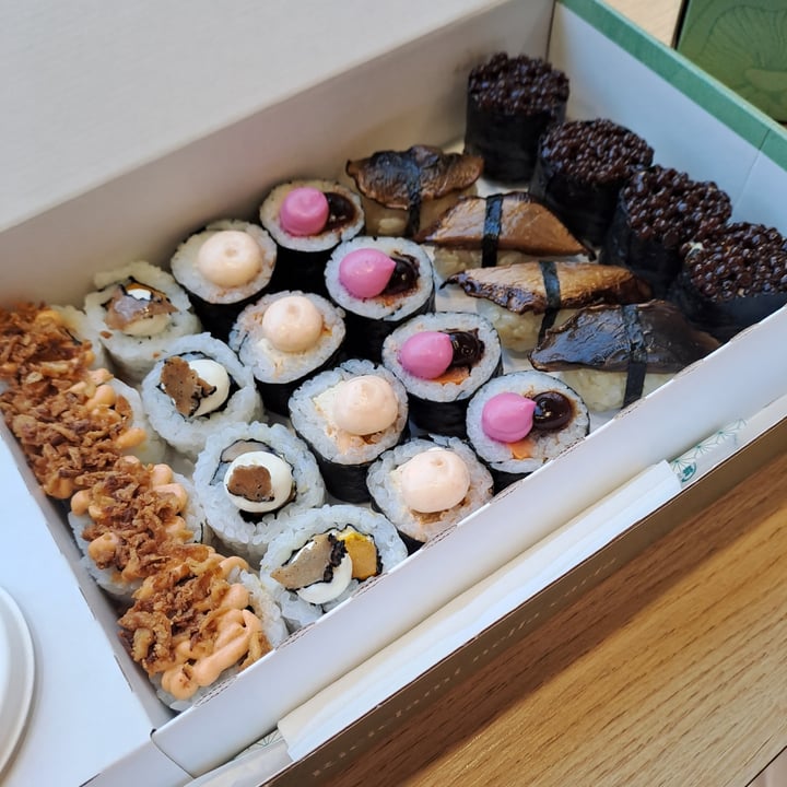 photo of EssenzaSushi Box Large Tasty shared by @francesca237 on  07 Oct 2023 - review