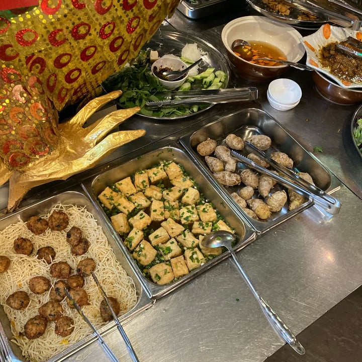 photo of Chay An Lạc 109 Trần Hưng Đạo Hà nội Vegan buffet shared by @david- on  09 Dec 2023 - review