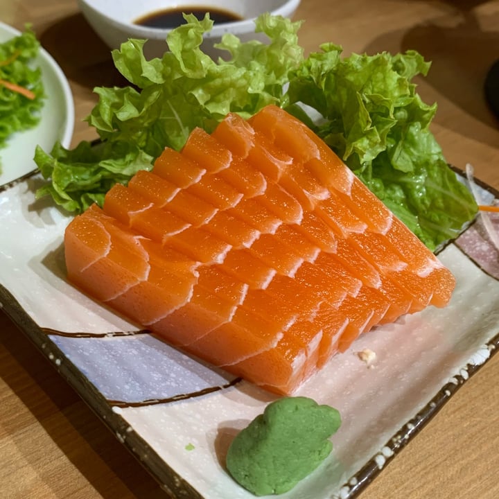 photo of Lucky Cat Konjac Salmon Sashimi shared by @muffinpuff on  19 Jul 2024 - review