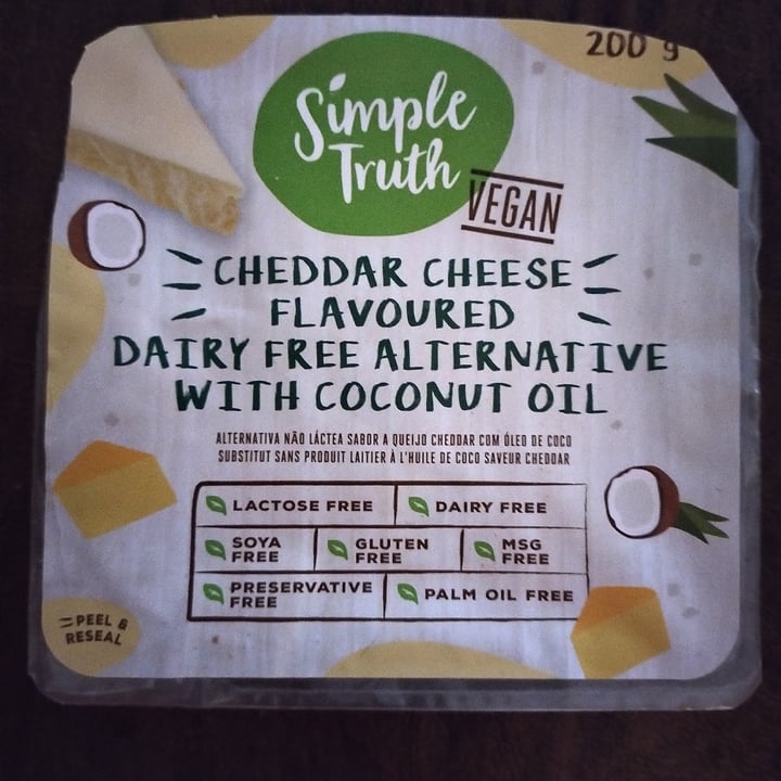 photo of Simple Truth Cheddar Cheese Flavoured shared by @space999sailor on  17 Dec 2023 - review