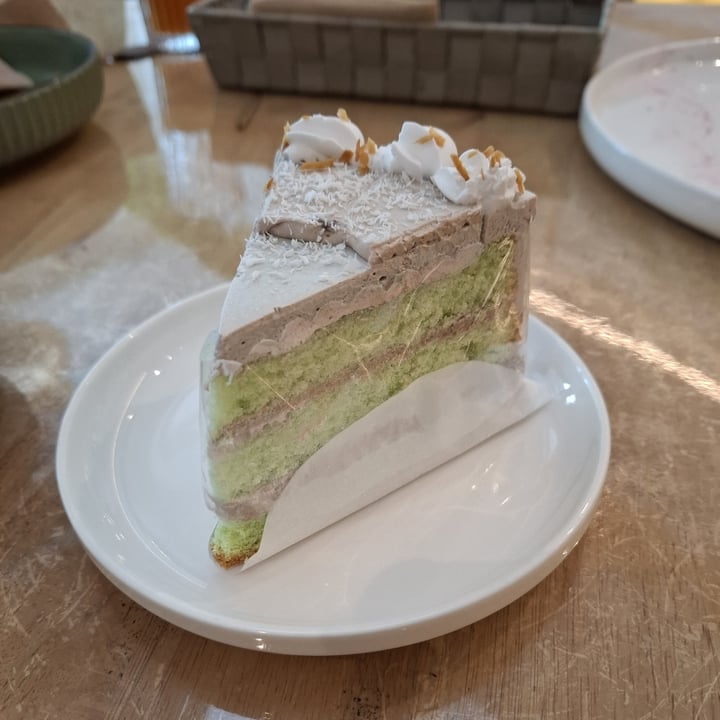 photo of Brown Poodle Cafe Pandan Cake shared by @lucyvictoria92 on  07 Jul 2025 - review