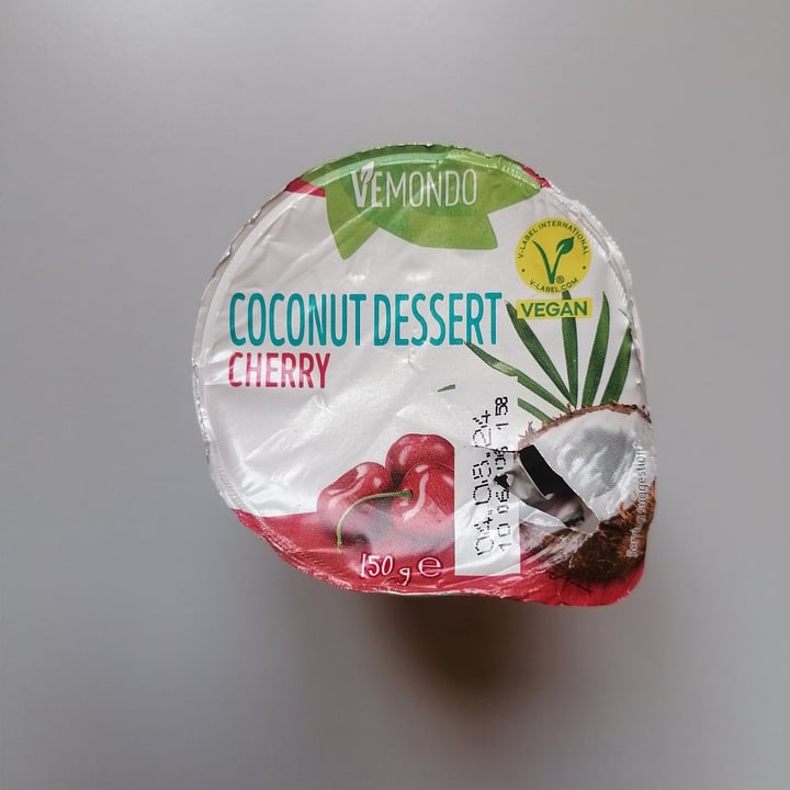 photo of Vemondo  Coconut dessert cherry shared by @lacla2022 on  11 Jul 2024 - review