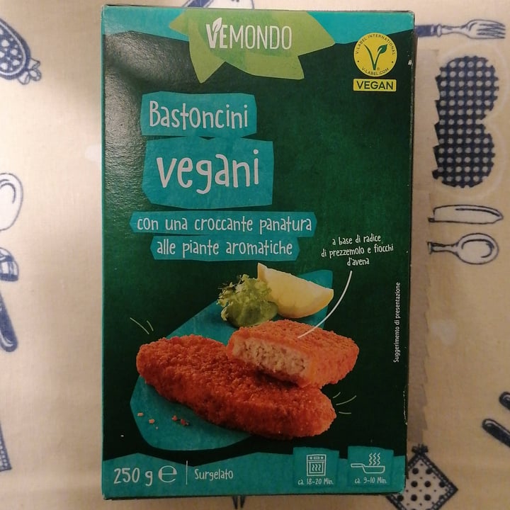 photo of Vemondo bastoncini vegani con panatura piante aromatiche shared by @robido on  09 Feb 2024 - review