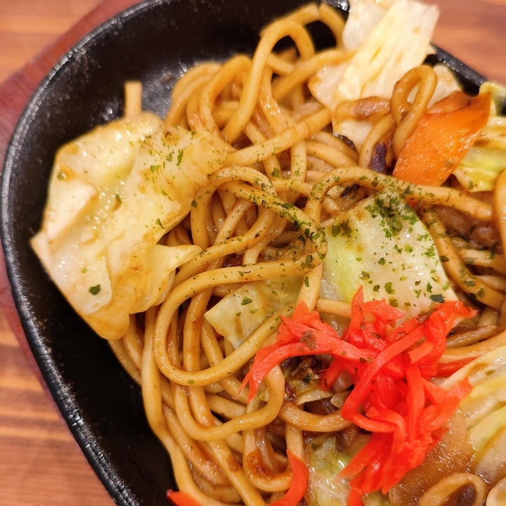photo of Pivot BASE Cafe & Bar ＠Dotonbori Earth-meat Yakisoba shared by @rominaguch on  14 Sep 2025 - review