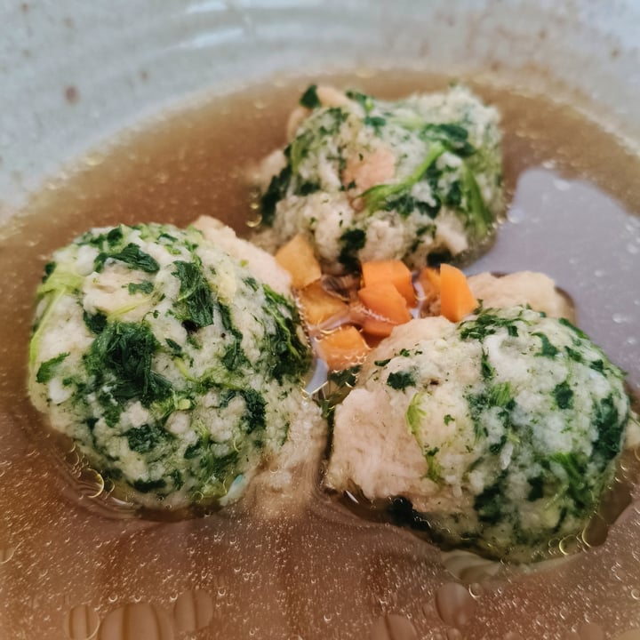 photo of Polisena L'Altro Agriturismo Canederlo alle erbe, brodo di funghi e chips di topinambur shared by @andydesa on  23 Dec 2024 - review