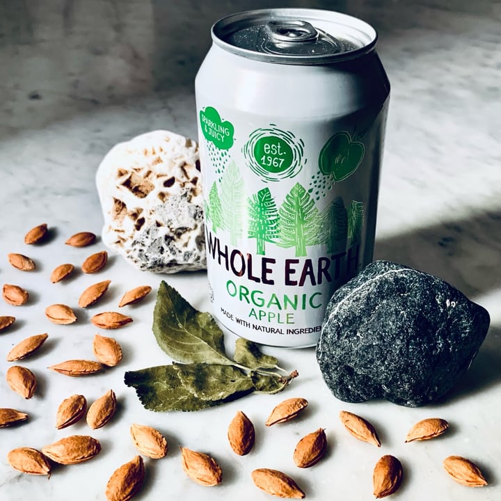 photo of Whole Earth Organic Sparkling Apple shared by @calcabrina on  03 Oct 2023 - review