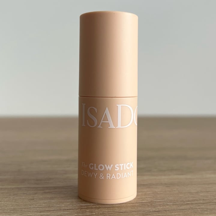 photo of Isadora glow stick dewy&radiant 24 sparkling beige shared by @paisi on  19 Mar 2025 - review