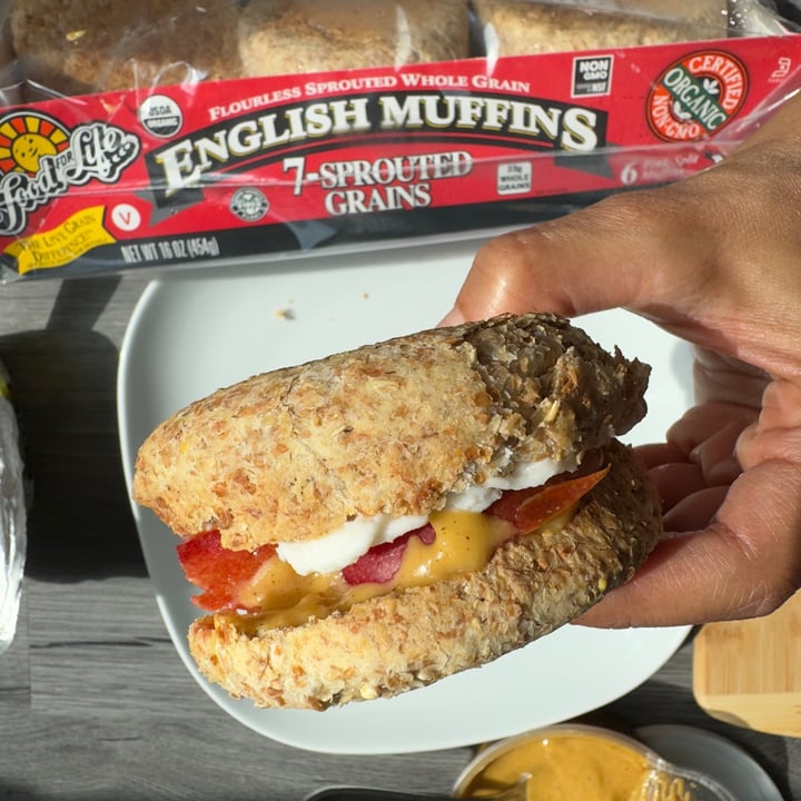 photo of Food For Life 7-Sprouted Grains English Muffins shared by @berryveganplanet on  30 Sep 2023 - review
