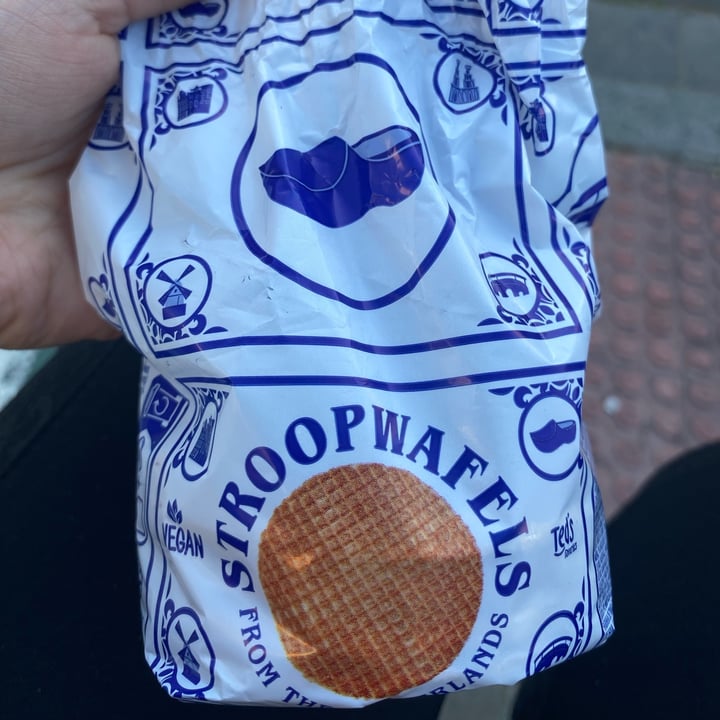 photo of markus stroopwafels Vegan stroopwaffel shared by @noilok on  02 Feb 2024 - review