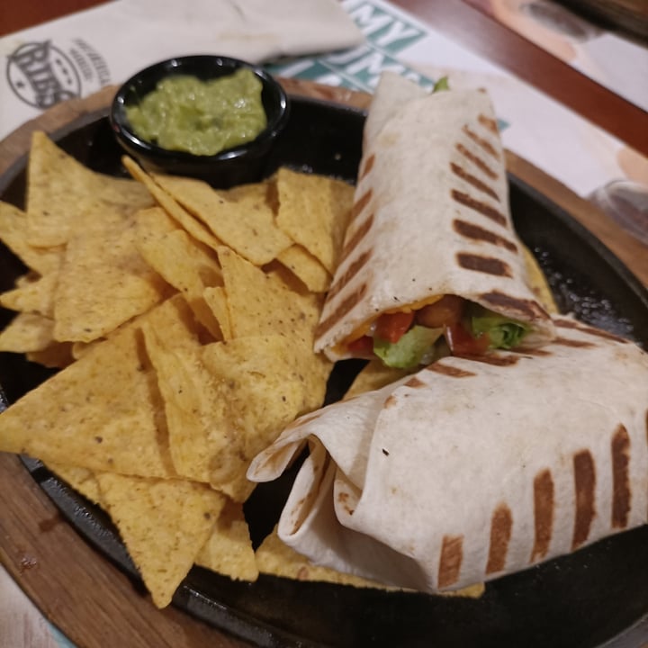 photo of Ribs Vegan Burrito shared by @lidiamanrique95 on  16 Sep 2023 - review