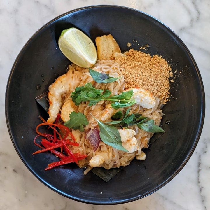photo of Privé Asian Civilisations Museum Plant Based 'Prawn' Pad Thai shared by @xinru-t on  26 Apr 2024 - review