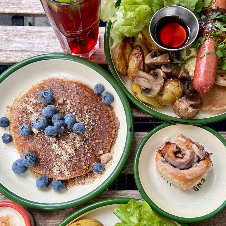 photo of Aujourd'hui Demain Breakfast Pancakes shared by @superiormoose41 on  21 May 2025 - review