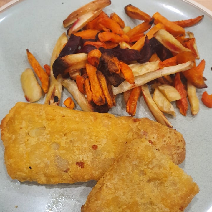 photo of Trader Joe's Battered Plant-Based Fish Fillets shared by @anistavrou on  18 Oct 2023 - review