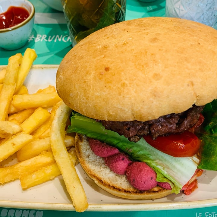 photo of Brunch Republic Riccione burger vegan shared by @elisabi on  11 May 2024 - review