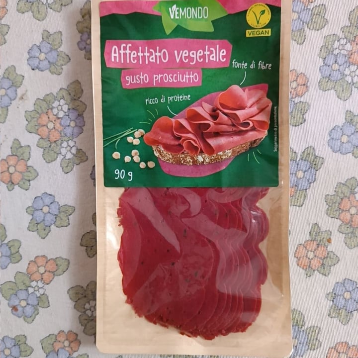 photo of Vemondo affettato gusto prosciutto crudo shared by @fajonii on  19 Sep 2025 - review