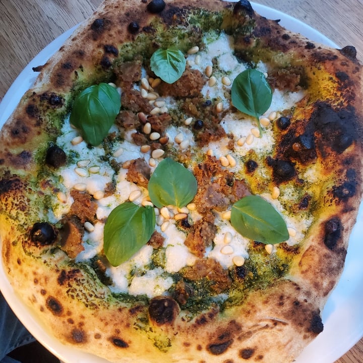 photo of Plant A Pizza Pesto pizza shared by @federicaimp on  06 May 2024 - review