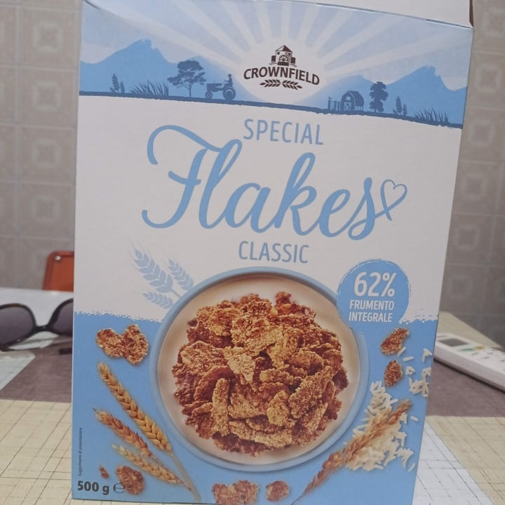 photo of Crownfield Special Flakes classic shared by @azaholmes01 on  30 Aug 2025 - review