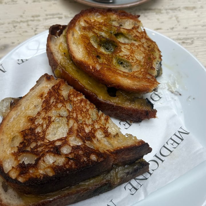 photo of Medicine Bakery Mushroom & Chimichuri shared by @vecardo_ on  12 Oct 2025 - review