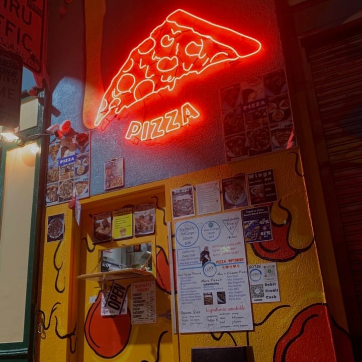 photo of Love Amaro Pizzeria Buffalo Mac & Hot “Honey” shared by @xxicalo on  30 Mar 2024 - review