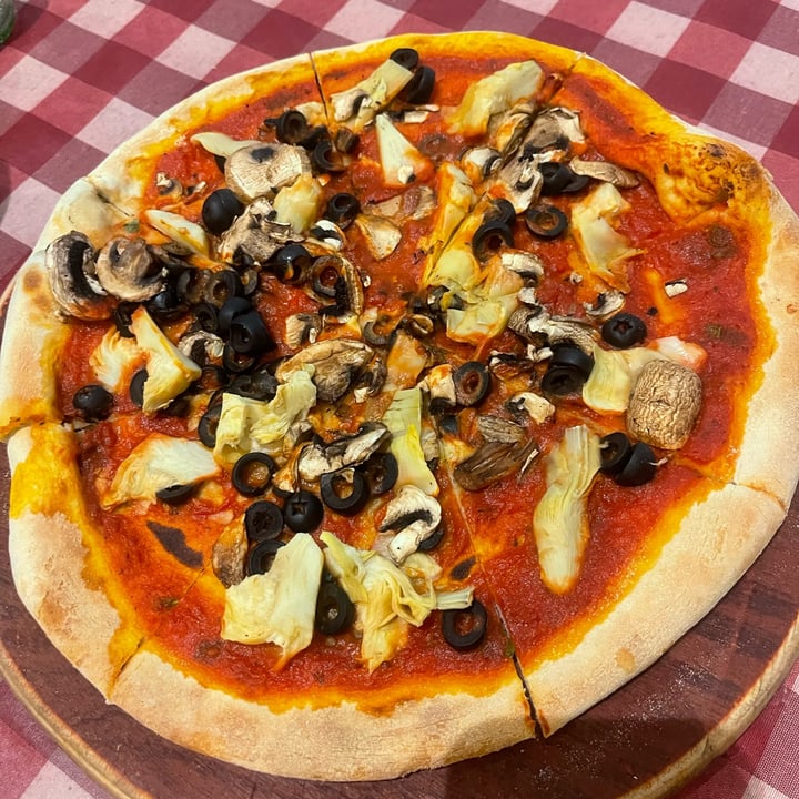 photo of Italiani's Plaza Las Americas Pizza shared by @patrisse on  27 May 2025 - review